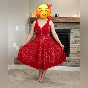 Elegant Red Lace Wedding Dress